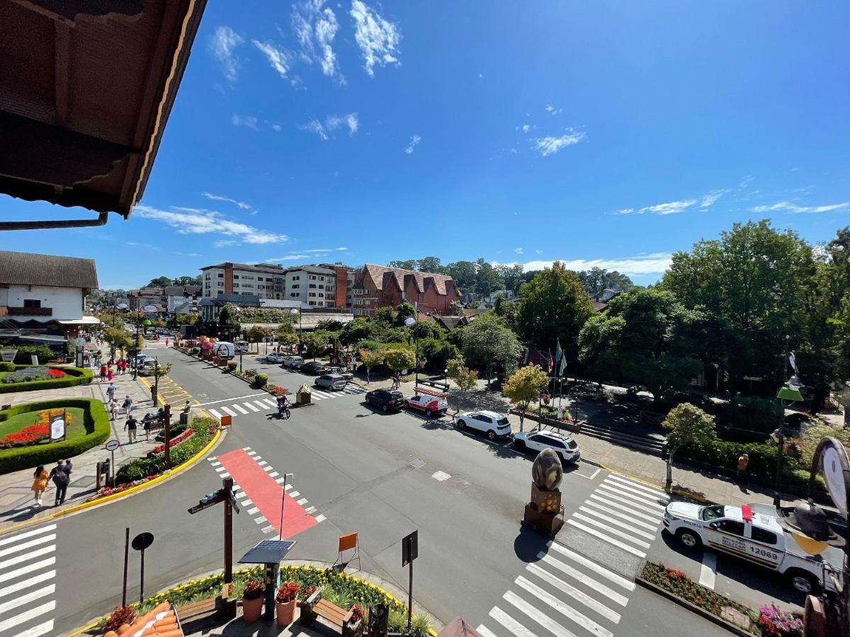Apartamento Oppitz - No Coracao De Gramado Junto Da Rua Cobertaアパートメント エクステリア 写真